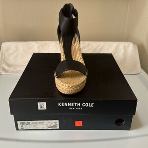 Kenneth Cole Olivia T Strap Wedege